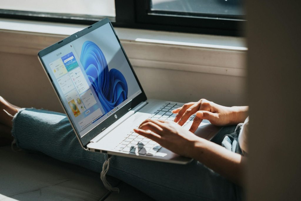 Moderne computerwinkel met laptops en PC's: Yorcom, de computerwinkel en specialist van Nederland